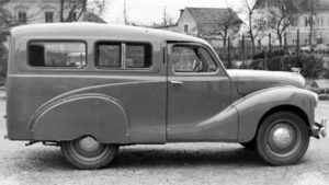 Anschaffung eines neuen Lieferwagens – ein Austin A40. Er hatte einen 4-Zylinder-Reihenmotor, der es mit einem Hubraum von 1,2 Liter auf 40 PS und eine Höchstgeschwindigkeit von 114 Stundenkilometer brachte.