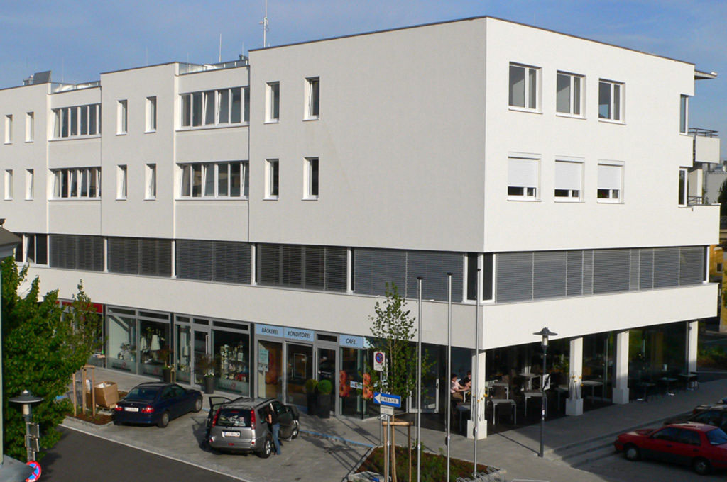 Graumann-Zentrum am Graumannplatz in Traun: wichtiges und markantes Eck der Trauner Innenstadt.
